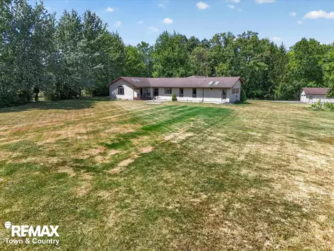 Exterior - 1070 N Morrish, Flint, MI 48532 photo 16 of 17