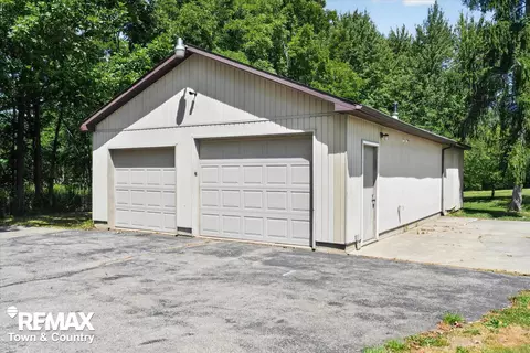 Other - 1070 N Morrish, Flint, MI 48532 photo 18 of 25