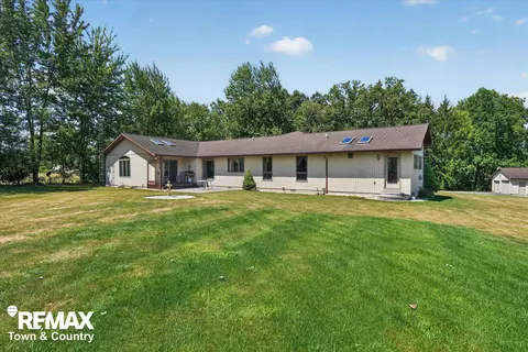 Exterior - 1070 N Morrish, Flint, MI 48532 photo 9 of 17