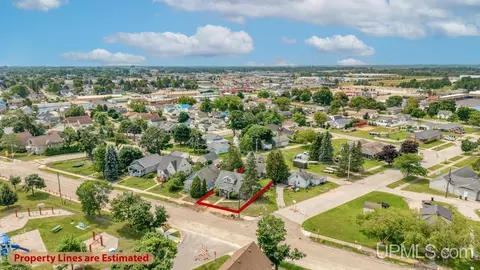 View/Area - 917 Washington, Escanaba, MI 49829 photo 1 of 6