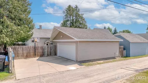 Other - 917 Washington, Escanaba, MI 49829 photo 2 of 3