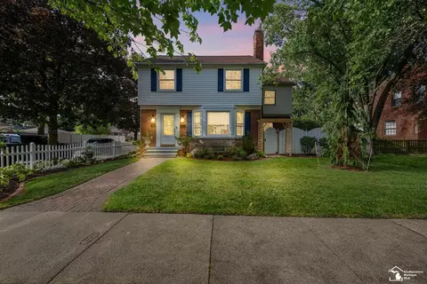 1540 Davis, Wyandotte, MI 48192