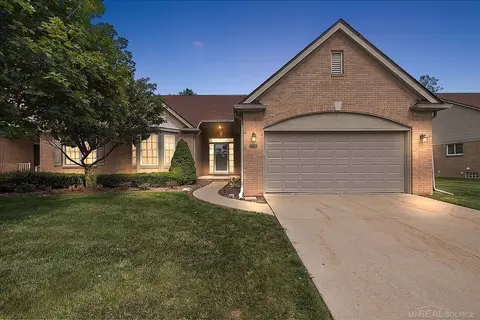 43350 Cove, Clinton Township, MI 48038