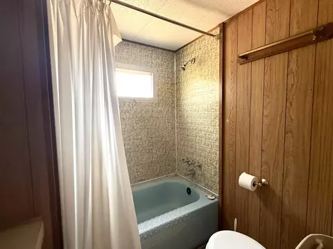 Bath - 3259 Beaver, Gladwin, MI 48624 photo 3 of 3
