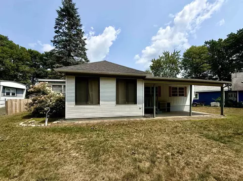 Exterior - 3259 Beaver, Gladwin, MI 48624 photo 3 of 11