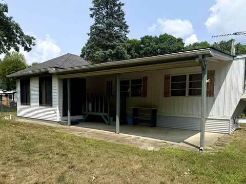 Exterior - 3259 Beaver, Gladwin, MI 48624 photo 5 of 11