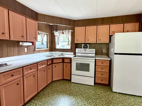 Kitchen - 3259 Beaver, Gladwin, MI 48624 photo 1 of 6