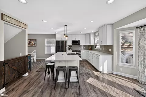 Kitchen - 7504 Wicklow N, Davison, MI 48423 photo 3 of 5