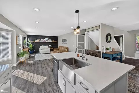 Kitchen - 7504 Wicklow N, Davison, MI 48423 photo 5 of 5
