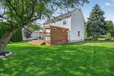 Exterior - 7504 Wicklow N, Davison, MI 48423 photo 8 of 13