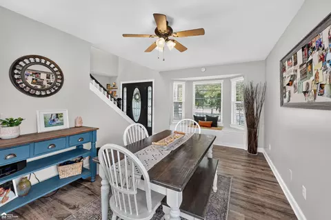 Entry Way - 7504 Wicklow N, Davison, MI 48423 photo 1 of 4