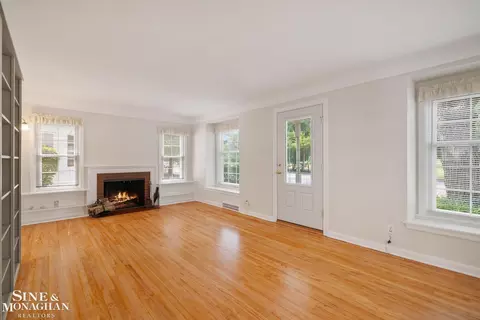 Living - 1396 Vernier, Grosse Pointe Woods, MI 48236 photo 3 of 5