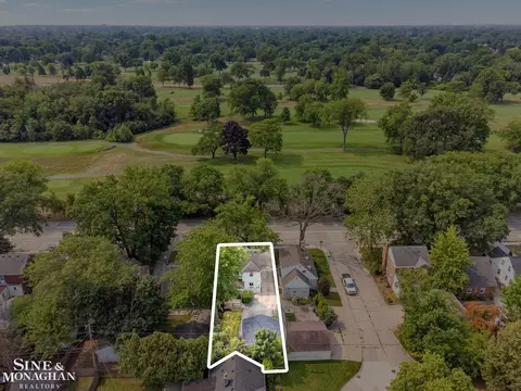 View/Area - 1396 Vernier, Grosse Pointe Woods, MI 48236 photo 4 of 9