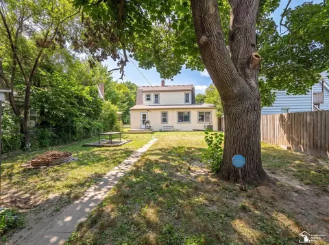 Exterior - 711 Harrison, Monroe, MI 48161 photo 6 of 7