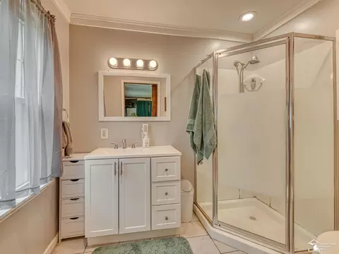 Bath - 711 Harrison, Monroe, MI 48161 photo 3 of 3