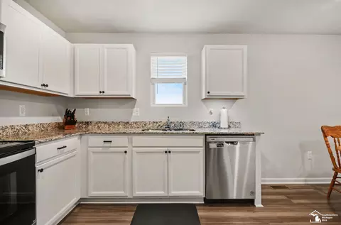 Kitchen - 7820 Kreps, Monroe, MI 48162 photo 1 of 2