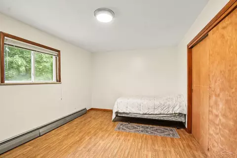 Bedroom - 14460 Collier, Hemlock, MI 48626 photo 5 of 6