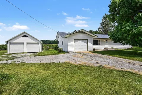 Exterior - 14460 Collier, Hemlock, MI 48626 photo 2 of 9