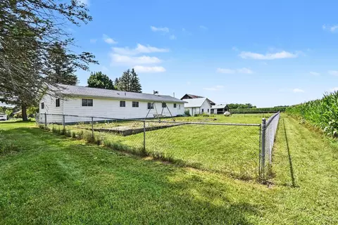 Exterior - 14460 Collier, Hemlock, MI 48626 photo 6 of 9