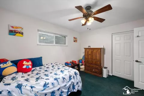 Bedroom - 7498 Apache, Temperance, MI 48182 photo 2 of 4