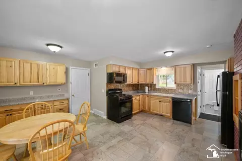Kitchen - 7498 Apache, Temperance, MI 48182 photo 1 of 3