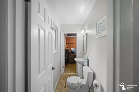 Bath - 7498 Apache, Temperance, MI 48182 photo 2 of 2
