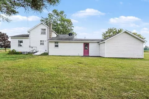 Exterior - 11125 E Jefferson, Wheeler, MI 48662 photo 4 of 5