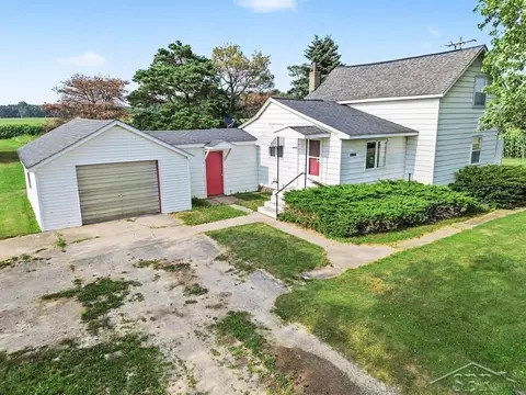 Exterior - 11125 E Jefferson, Wheeler, MI 48662 photo 2 of 5