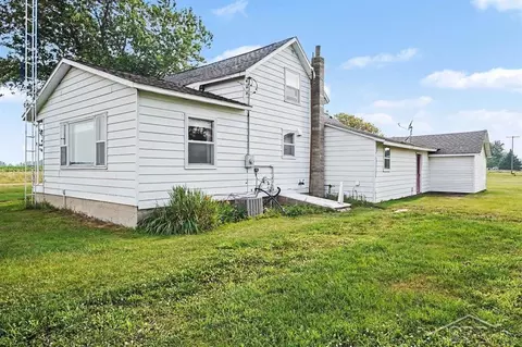 Exterior - 11125 E Jefferson, Wheeler, MI 48662 photo 3 of 5