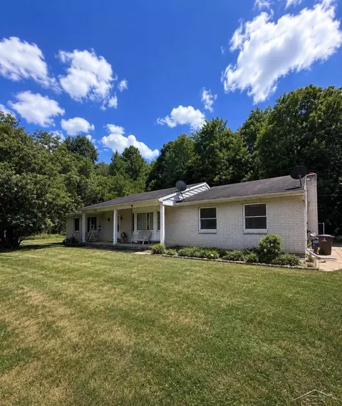 4924 Thurlby, Mason, MI 48854