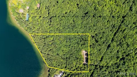 578580 Pentoga, Crystal Falls, MI 49920
