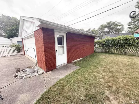 Exterior - 712 Wolverine, Monroe, MI 48161 photo 5 of 6