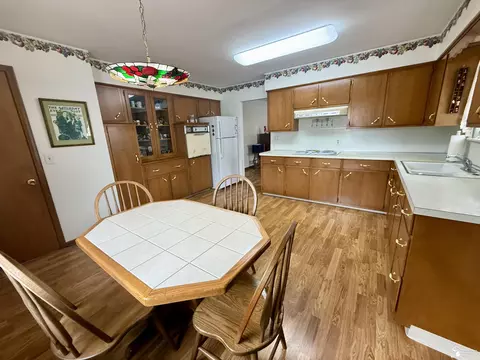 Kitchen - 712 Wolverine, Monroe, MI 48161 photo 1 of 6