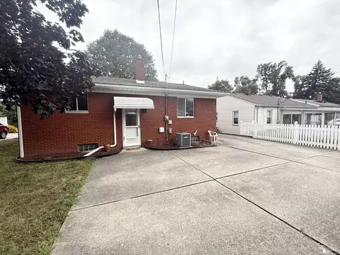 Exterior - 712 Wolverine, Monroe, MI 48161 photo 4 of 6