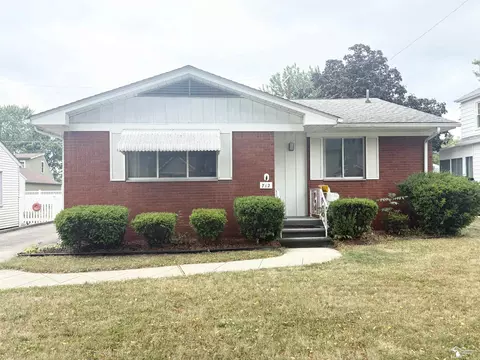 712 Wolverine, Monroe, MI 48161