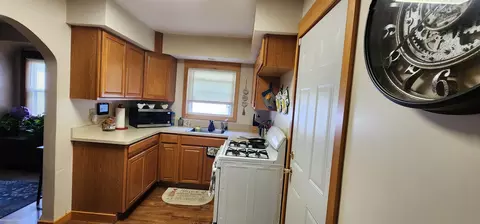 Kitchen - 320 E Prospect, Jackson, MI 49203 photo 1 of 2