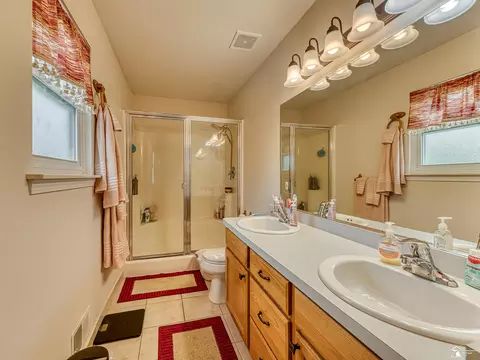 Bath - 1643 Spaulding, Monroe, MI 48162 photo 4 of 4