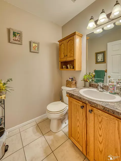 Bath - 1643 Spaulding, Monroe, MI 48162 photo 2 of 4