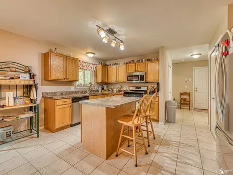 Kitchen - 1643 Spaulding, Monroe, MI 48162 photo 2 of 3