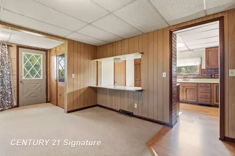 Entry Way - 22335 Ederer, Merrill, MI 48637 photo 1 of 3