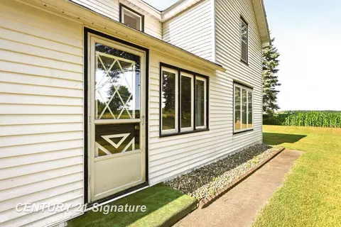 Exterior - 22335 Ederer, Merrill, MI 48637 photo 3 of 23