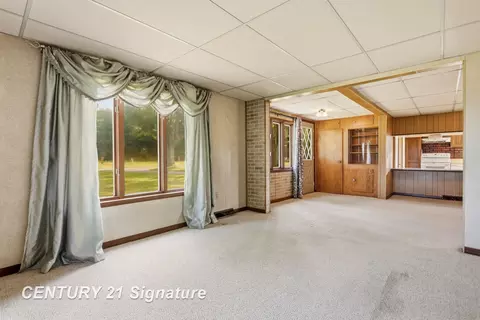 Living - 22335 Ederer, Merrill, MI 48637 photo 4 of 6