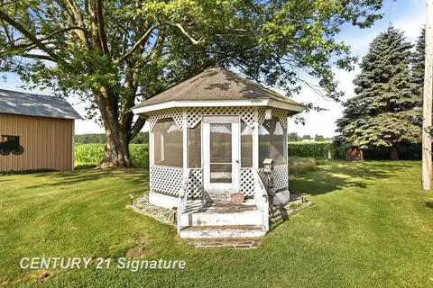 Exterior - 22335 Ederer, Merrill, MI 48637 photo 12 of 23