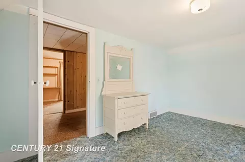 Bedroom - 22335 Ederer, Merrill, MI 48637 photo 3 of 7
