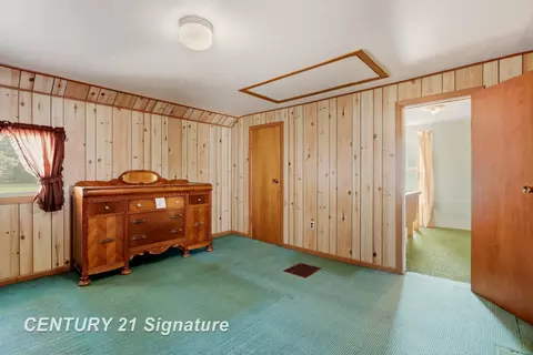 Bedroom - 22335 Ederer, Merrill, MI 48637 photo 6 of 7