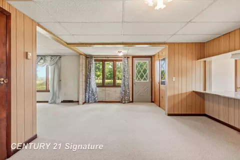 Living - 22335 Ederer, Merrill, MI 48637 photo 5 of 6