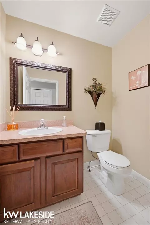 Bath - 49110 Lehr, Macomb, MI 48044 photo 5 of 5