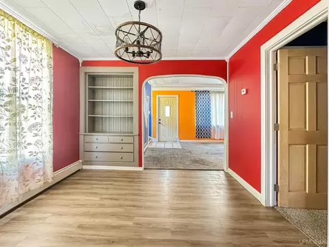 Living - 308 S 8th, Escanaba, MI 49829 photo 1 of 3