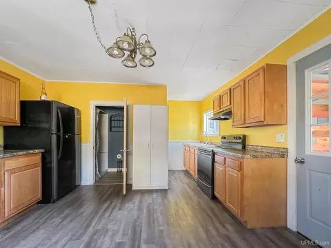 Kitchen - 308 S 8th, Escanaba, MI 49829 photo 1 of 1