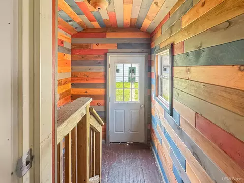 Entry Way - 308 S 8th, Escanaba, MI 49829 photo 1 of 1